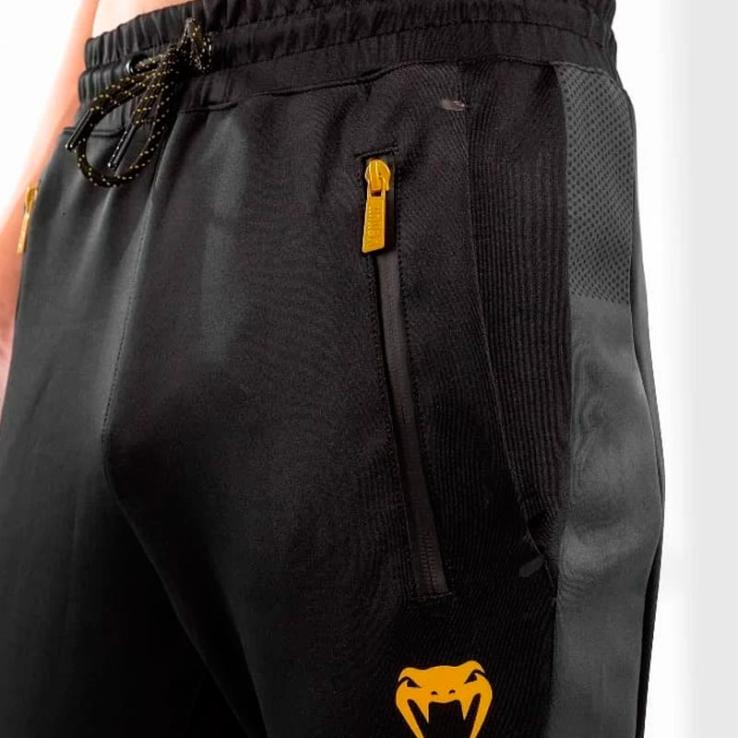 Pantalones de chándal Venum Athletics negro / dorado